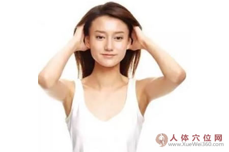 双手梳头保健