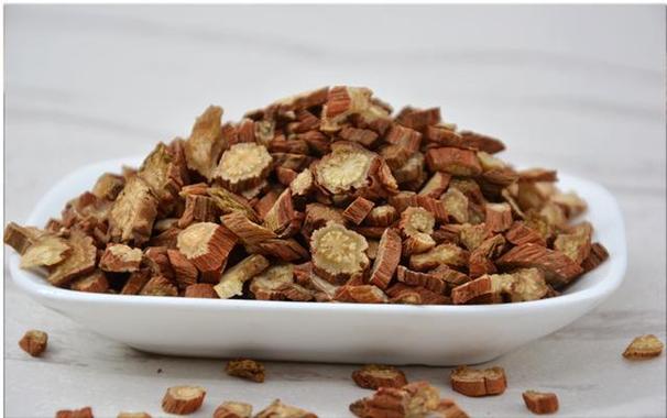 丹参的功效与作用及食用方法-丹参粉的功效与作用及食用方法